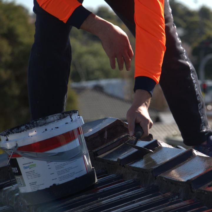 Rebedding & Repointing Roof Tiles